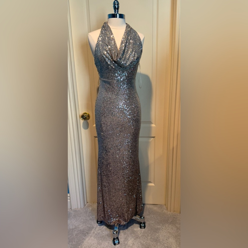 Badgley Mischka Silver Sequin Sweetheart Maxi Dress